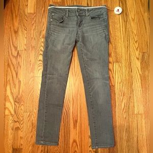 Women’s American Eagle “Super Skinny” Jeans, Size 6 Regular, Light Grey, GUC